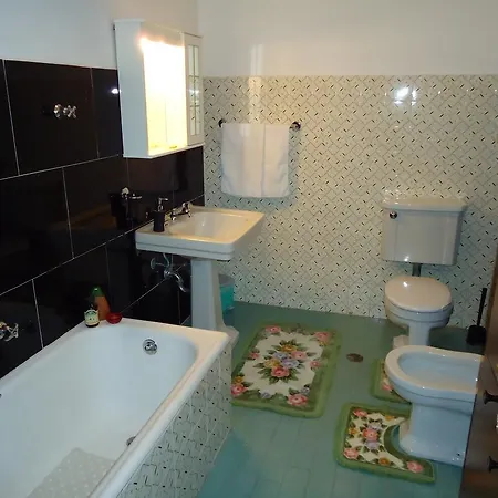 Bed and breakfast Downtown Deluxe 4*