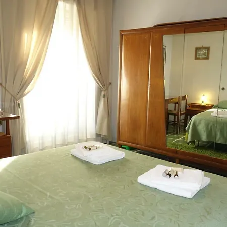 فندق مبيت وإفطار Downtown Deluxe